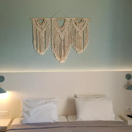 فندق Liros