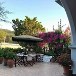 호텔 Liros